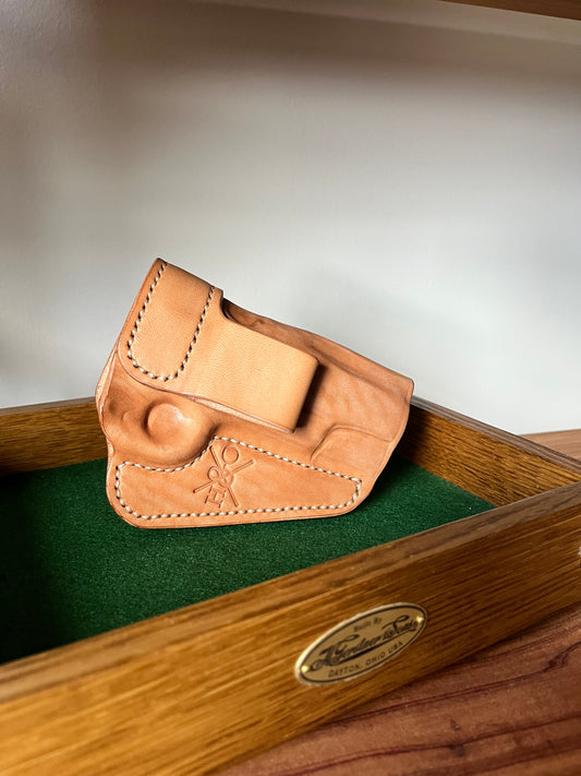 Horse & Oak™ Inside-the-Waistband Holster Commander