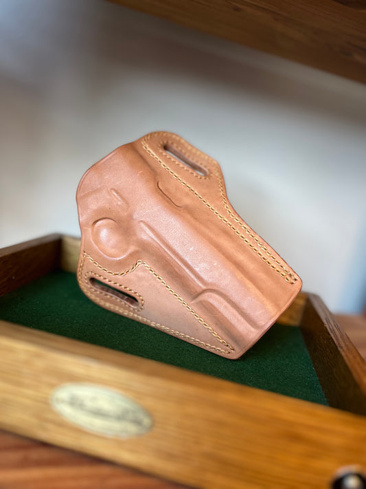Horse & Oak™ Outside-the-Waistband Holster
