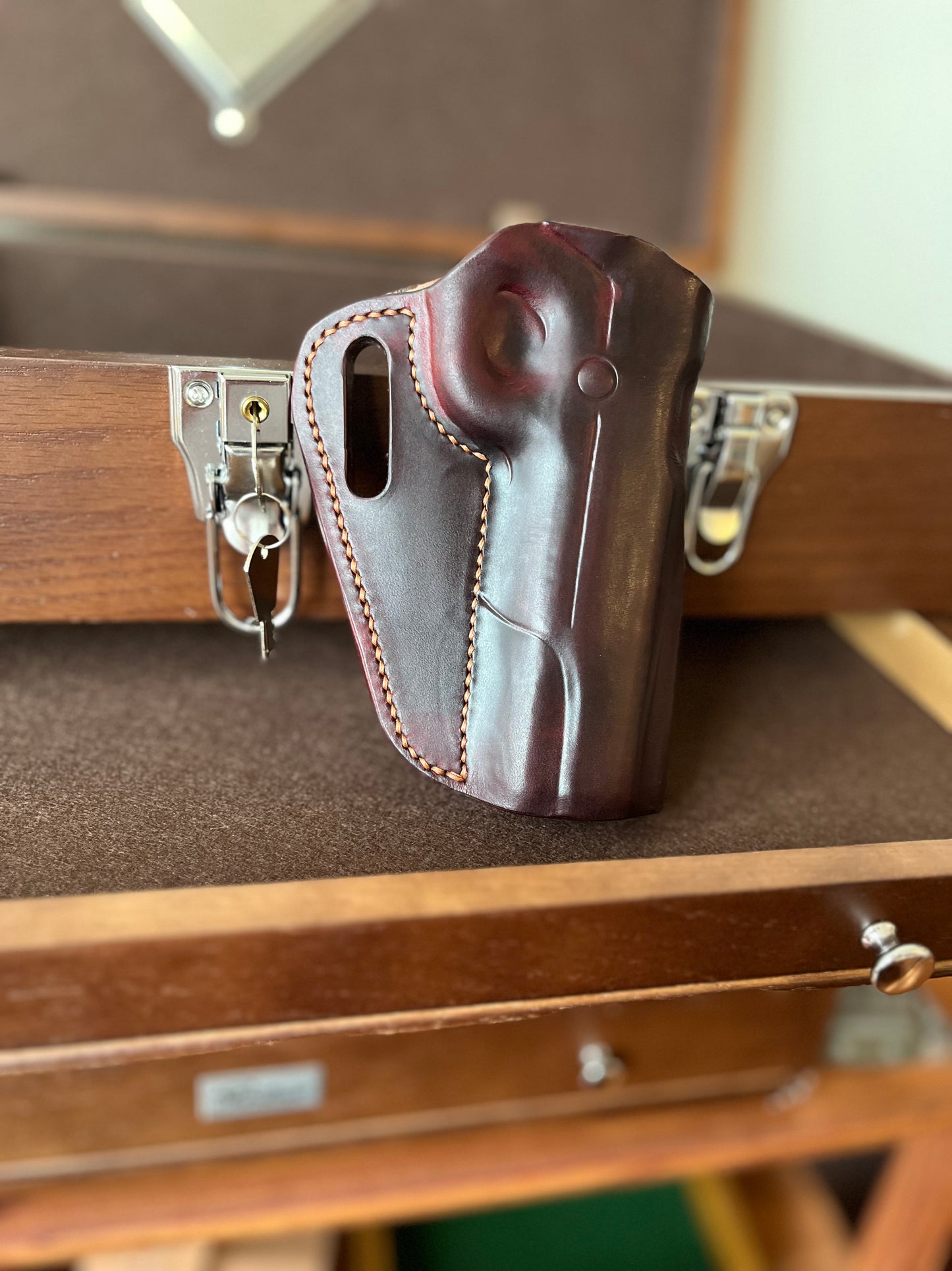 1911 Horsehide Professional