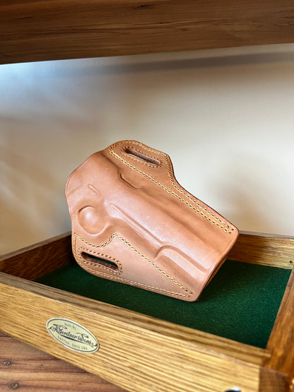 Horse & Oak™ Outside-the-Waistband Holster