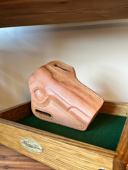 Horse & Oak™ Outside-the-Waistband Holster