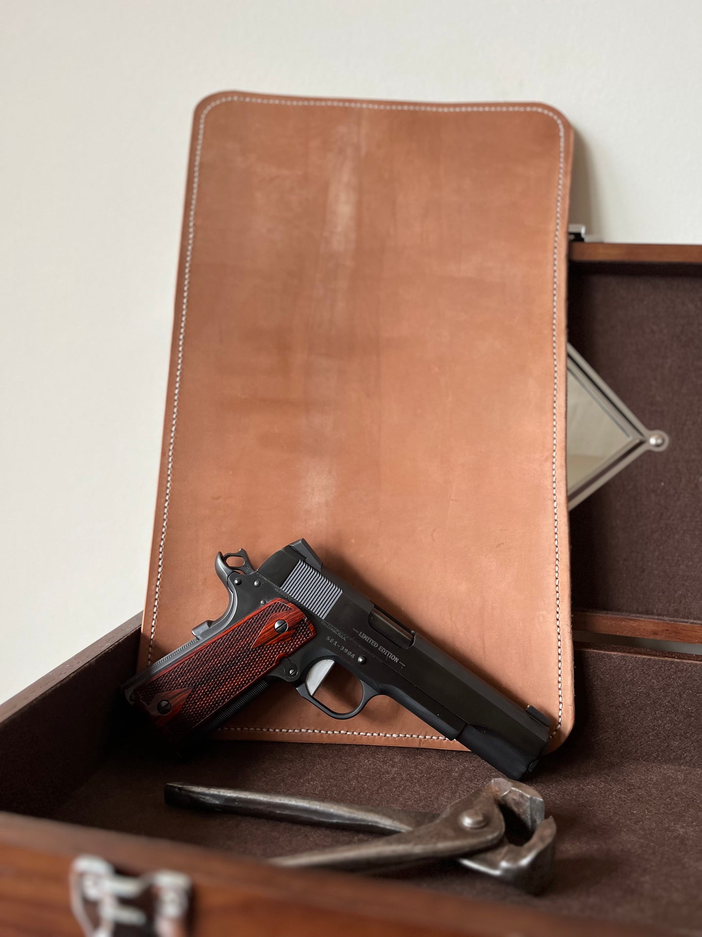 Large Leather Surface | Horsehide