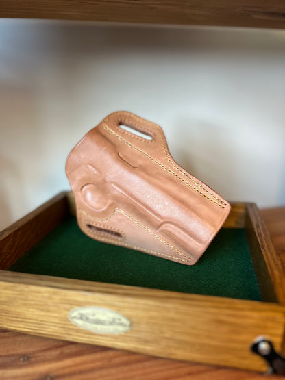 Horse & Oak™ Outside-the-Waistband Holster