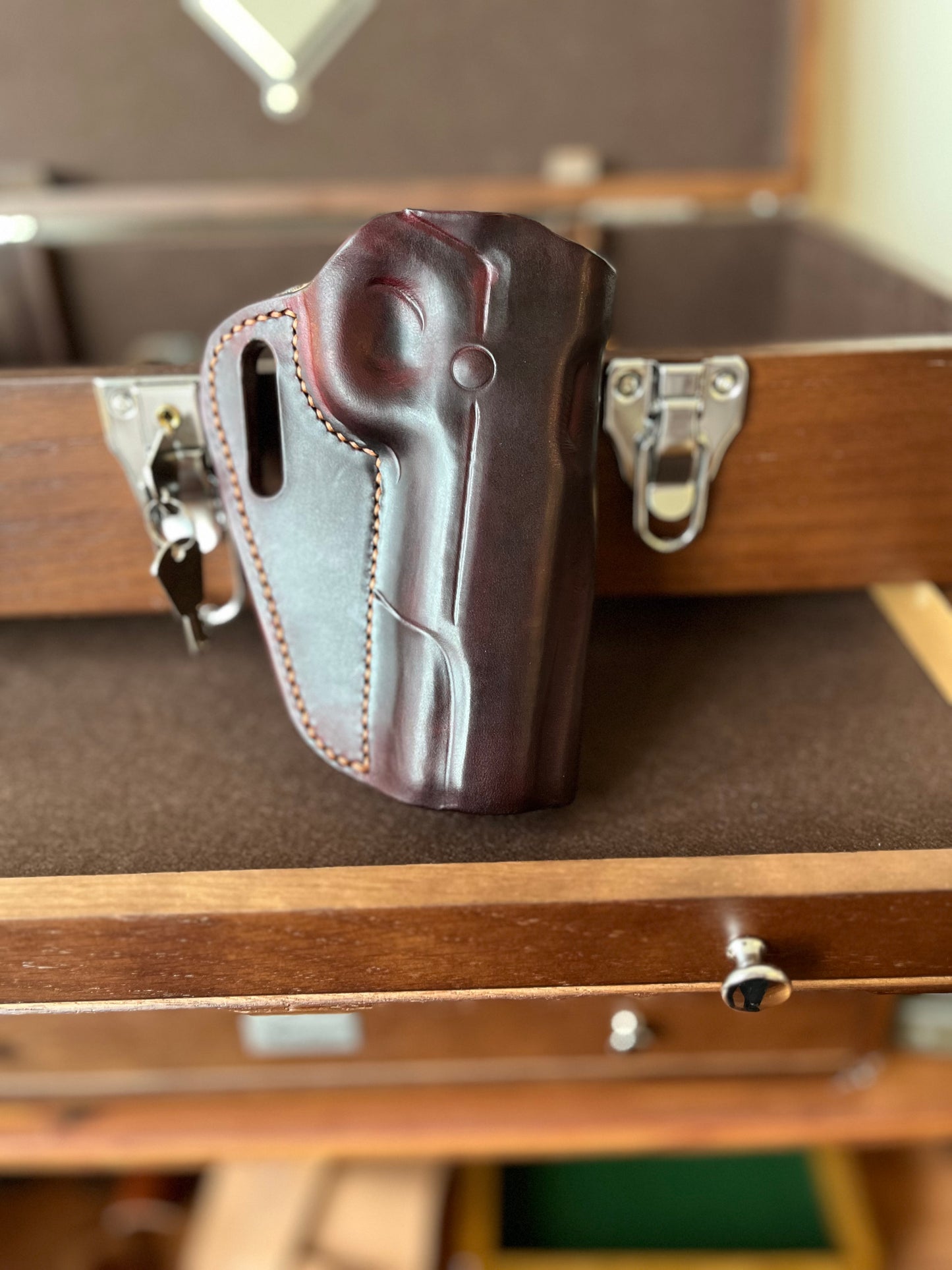 1911 Horsehide Professional