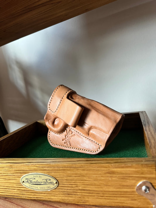 Horse & Oak™ Inside-the-Waistband Holster Commander