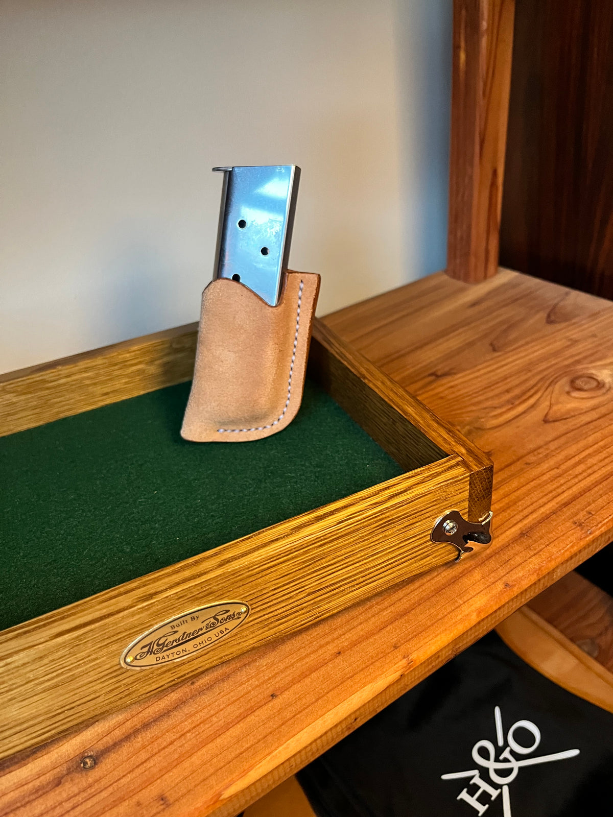 Single OWB Magazine Carrier