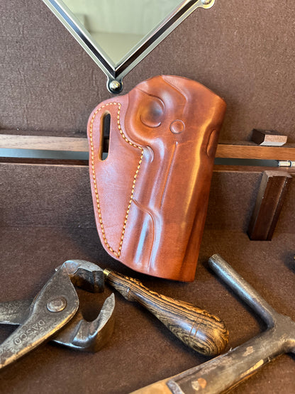 1911 Horsehide Professional Saddle Tan