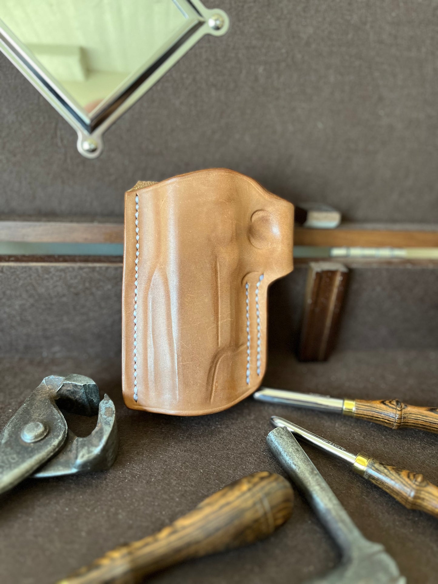 1911 Rhodesian Horsehide Holster (MTO Color) Commander